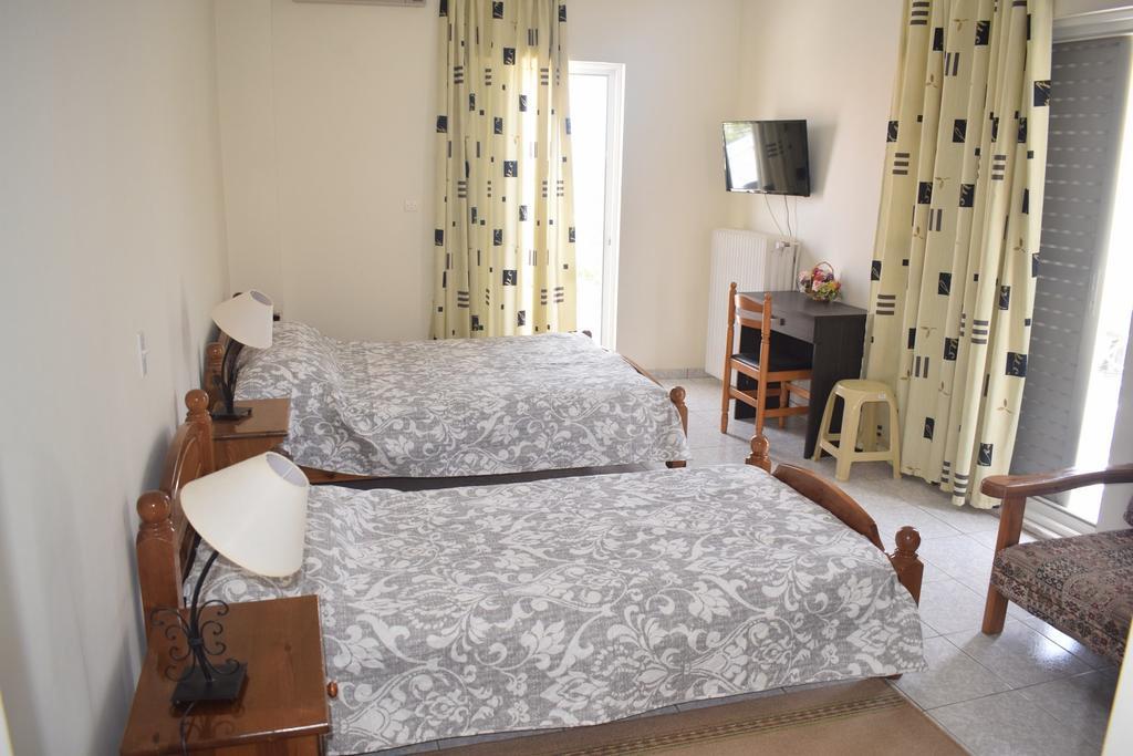 Miloi Rooms And Apartments Exterior foto